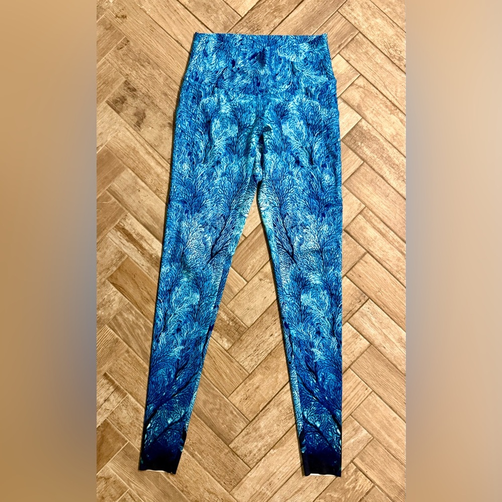 Waterlust Sea-Fanatic leggings. Excellent condition